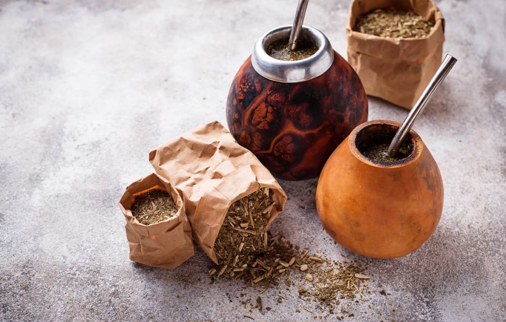 Bienestar físico y mental gracias al mate como preparar mate